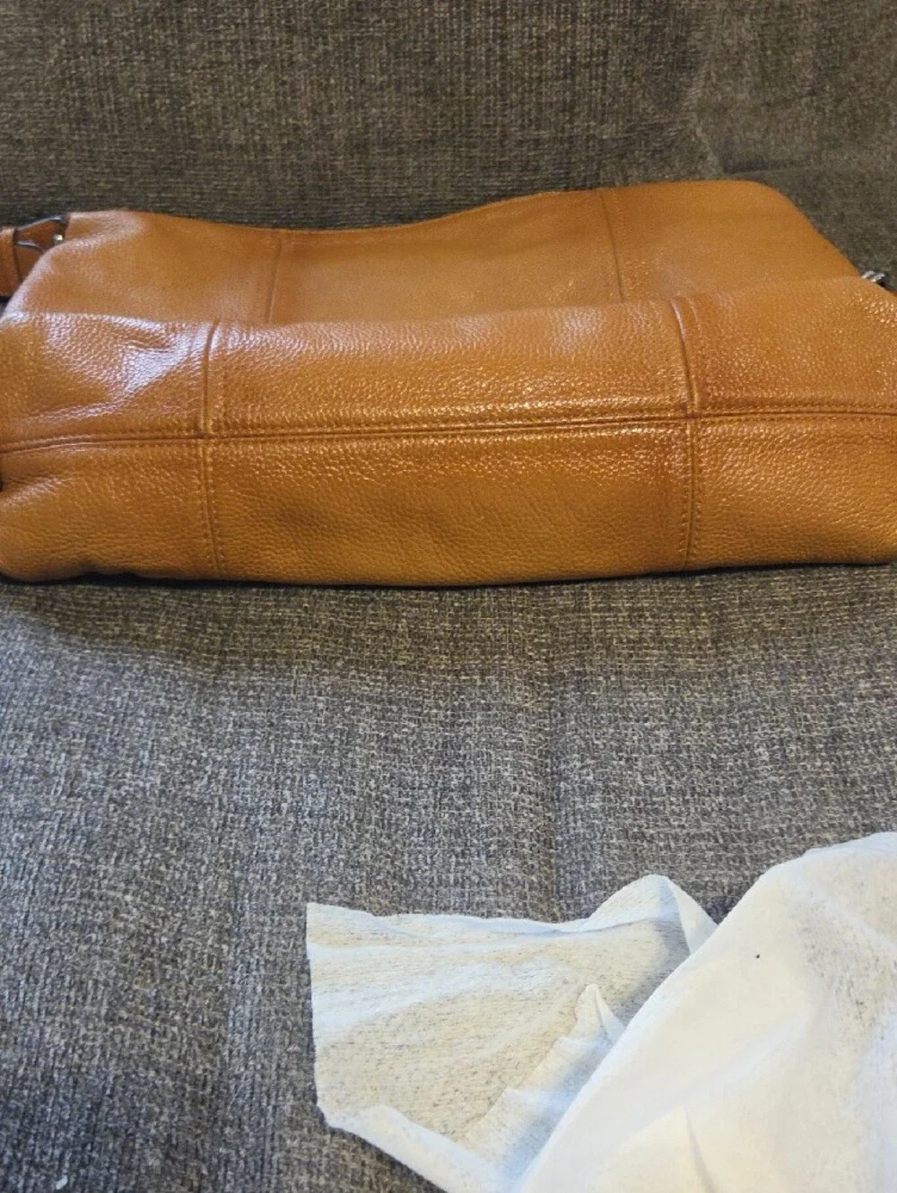 Heshe tan leather